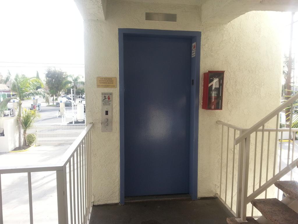 Motel 6 Bell Gardens Exterior foto